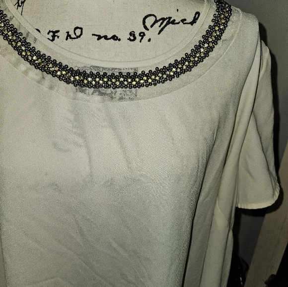 Lane Bryant Womans Short Sleeve White Blouse Size 22/24 - Picture 3 of 12